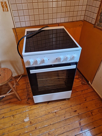 UPO LK51MF1V keraaminen liesi 50 cm valkoinen