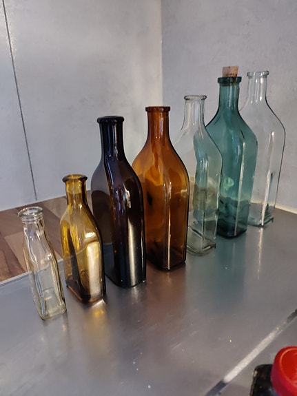 Vanhoja lasipulloja 9kpl