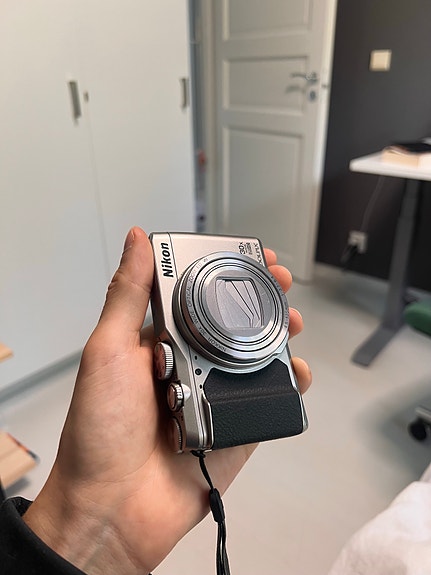 Nikon Coolpix S9900
