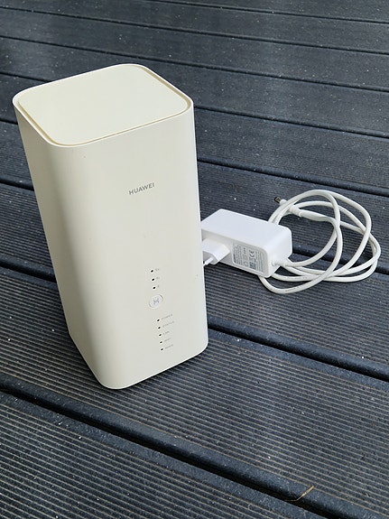 Huawei B818-263 4G-modeemi