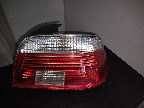 BMW E39 facelift takavalo