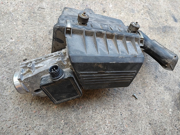 Bmw E36 m43 ilmamassa mittari ja kotelo