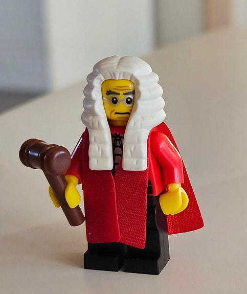 Lego Minifigures Series 9 judge