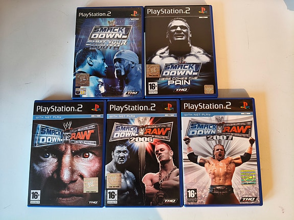 Nostalginen WWE SmackDown! PS2-pelipaketti (5 peliä)