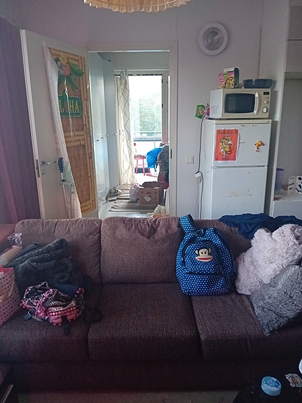 hyväkuntoinen siisti 3 istuttava ruskea sohva