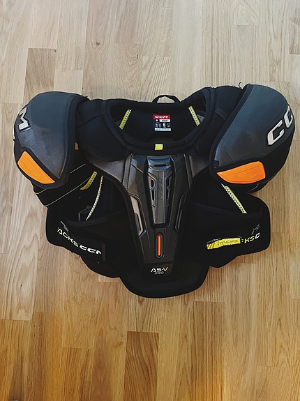 CCM Super Tacks AS-V Pro (SR-M) hartiasuoja