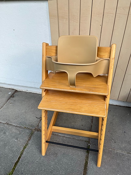NOUTO SOVITTU Stokke Tripp Trapp syöttötuoli puu ja beige babyset
