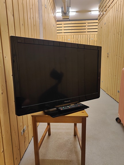 Panasonic TX-L32CX3E 32" tv