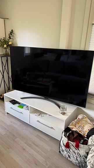 Myydään LG tv 65'' VARATTU
