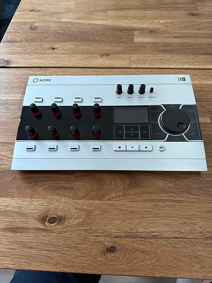 Native Instruments Kore Controller 1