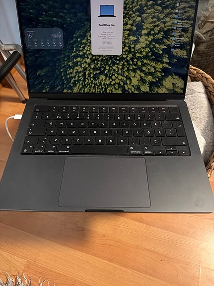 Apple MacBook Pro 14" kannettava M4 16GB, musta