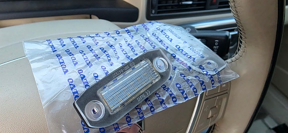 Volvo V70/XC70 rekisterikilvenvalot, Led
