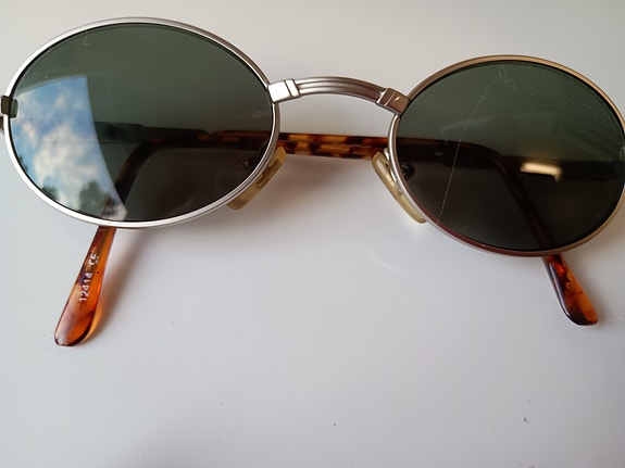 Vintage aurinkolasit