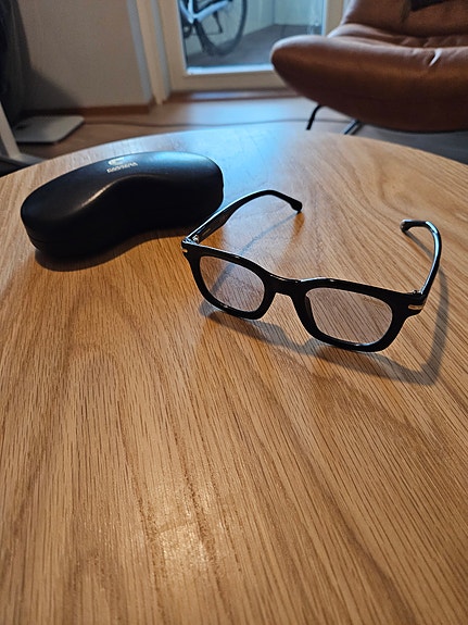 Uudet aurinkolasit Carrera 365/S Black/Gold