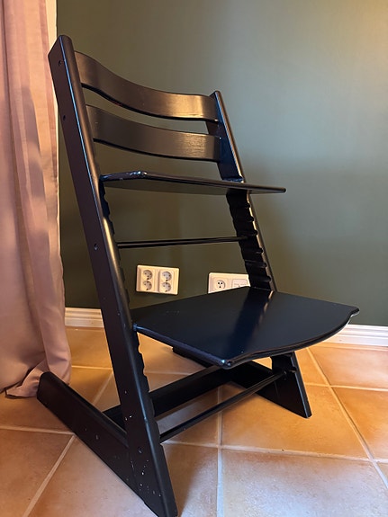 Stokke Tripp Trapp syöttötuoli musta