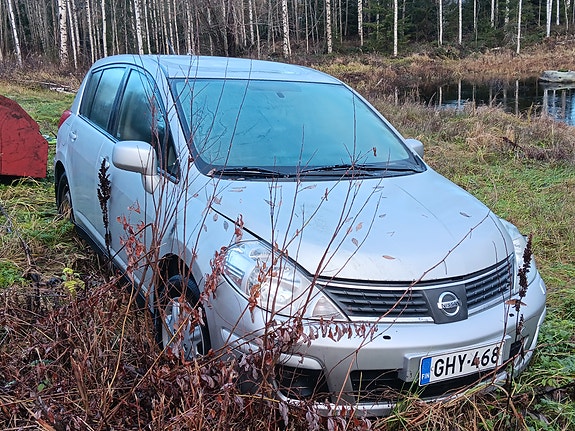 Nissan tiida osina