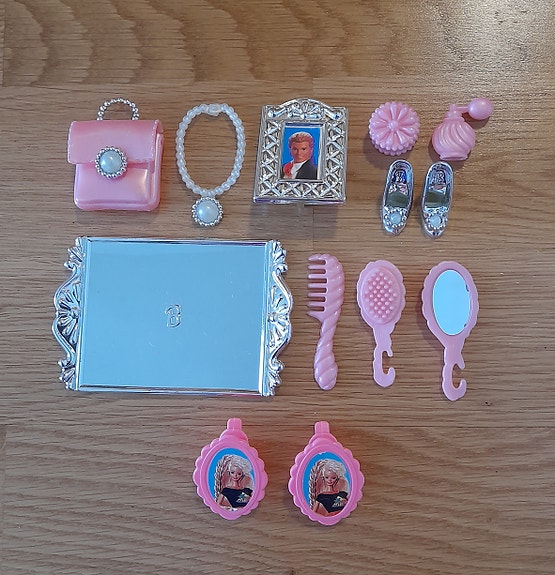 Barbie tarvikkeet 90-luvulta