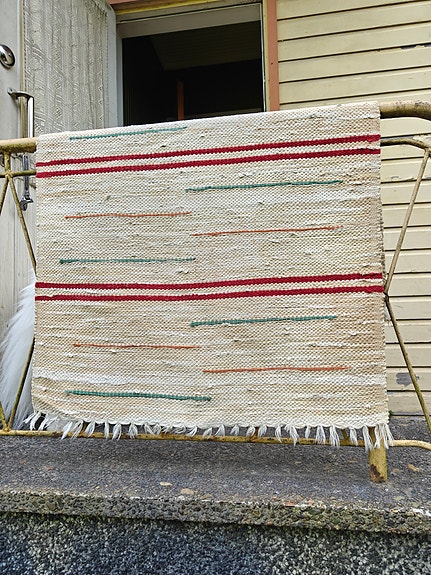 Vaalea räsymatto
