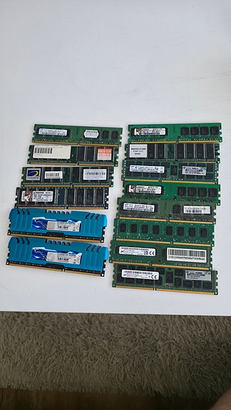 Sekalainen RAM-muistierä — G.Skill Ripjaws DDR3 + Kingston/Samsung DDR2