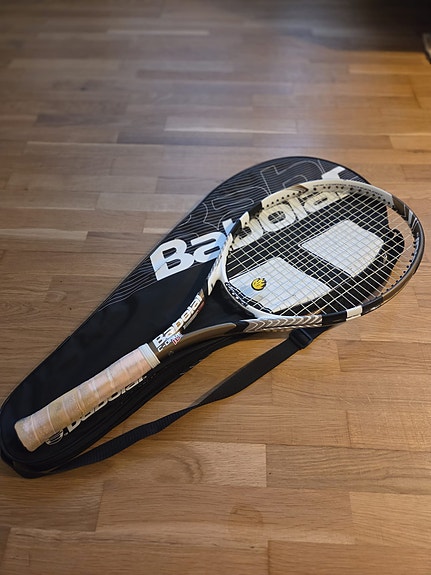 Babolat C-Drive 109 -tennismaila ja laukku