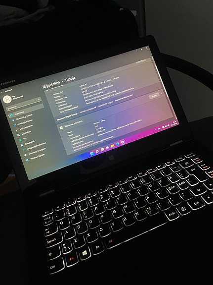 Lenovo Yoga 2 Pro – i5 / 8 GB RAM / Windows 11 Pro