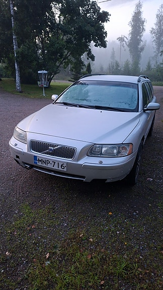 Puretaan Volvo V70 mk2 facelift bensa/kaasu