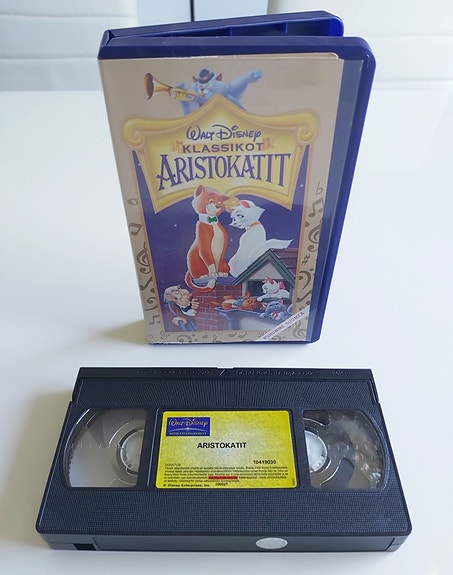 Walt Disney Klassikot: Aristokatit VHS (Suomeksi puhuttu)