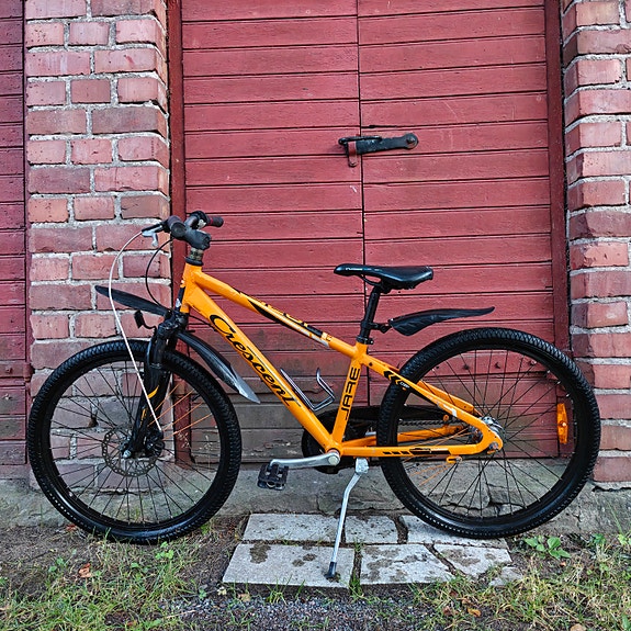 Crescent Jare 24" (7-vaihteinen junioripyörä)