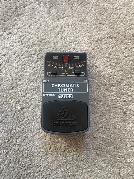 Behringer TU300 kitara viritin