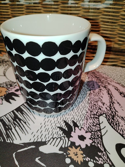 Marimekko Siirtolapuutarha Räsymatto muki 2.5dl musta