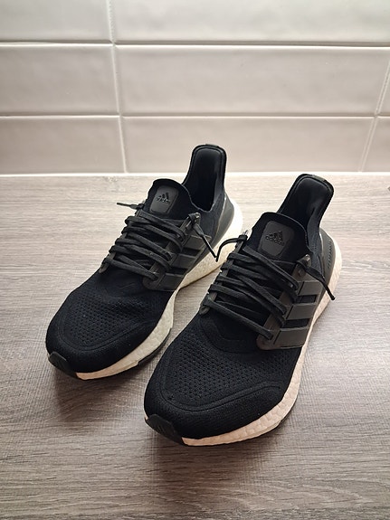 Adidas Ultraboost Kengät (44)