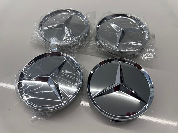 Mercedes-Benz vanteiden uudet kromi keskikupit (75mm) 4 kpl