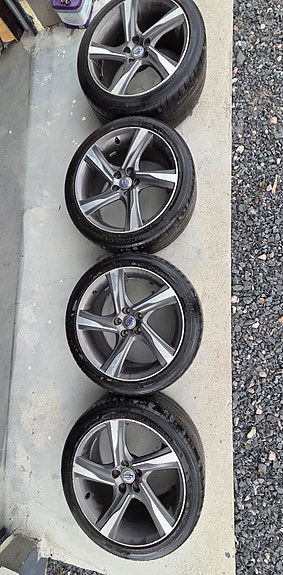 Volvo Ixion R18 kesärenkailla 5x108