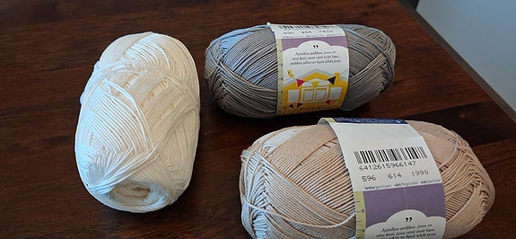 3 kpl Novita Kotiväki Kartano lankaa: valkoinen, beige, harmaa