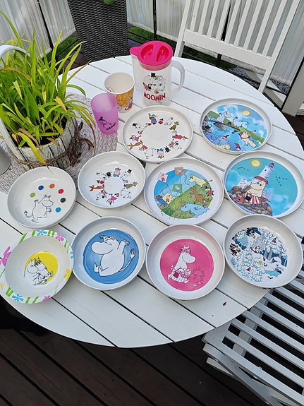 Muumi lasten lautaset ja mukit setti