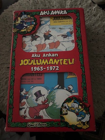 Aku Ankka Joulumanteli 1963–1972 kirja
