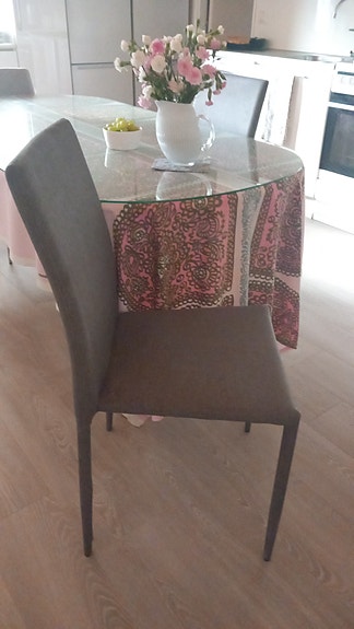 Tuolit 8 kpl yht 50eur