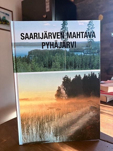 Saarijärven mahtava Pyhäjärvi -kirja