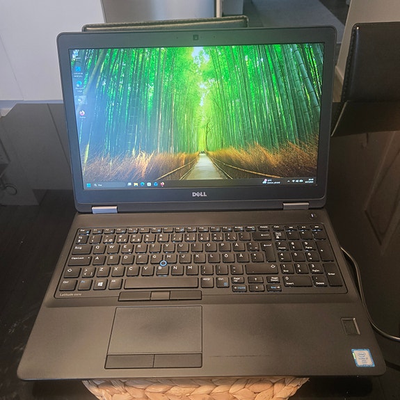 Dell Latitude E5570 i7 / 16 Gt / 256SSD / Full HD / Windows 11 Pro