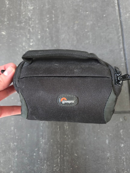Lowepro Format 100 kameralaukku musta