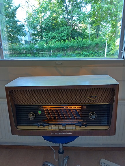 Putkiradio Helvar Imperial 3D