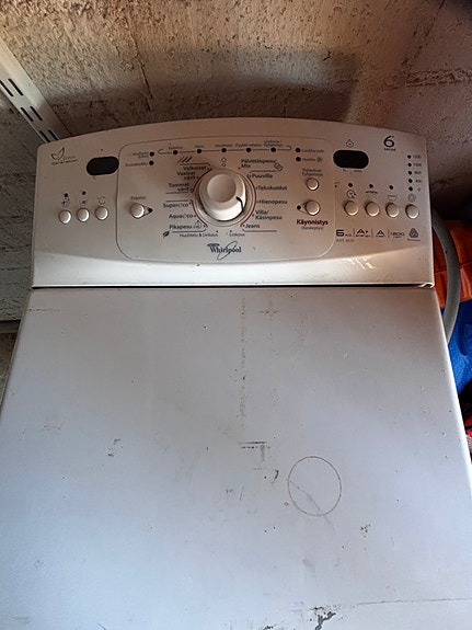 Whirlpool päältä täytettävä pesukone valkoinen