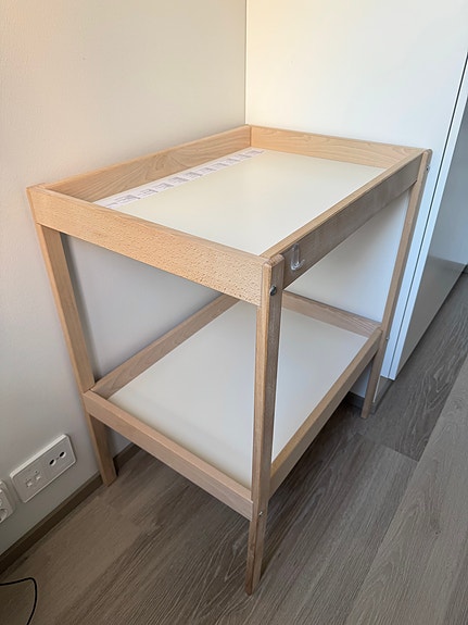 IKEA SNIGLAR Hoitopöytä