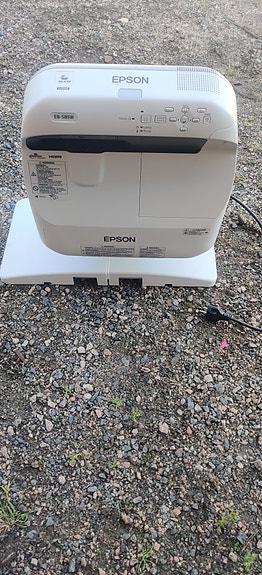 Epson EB-585W HDMI videotykki