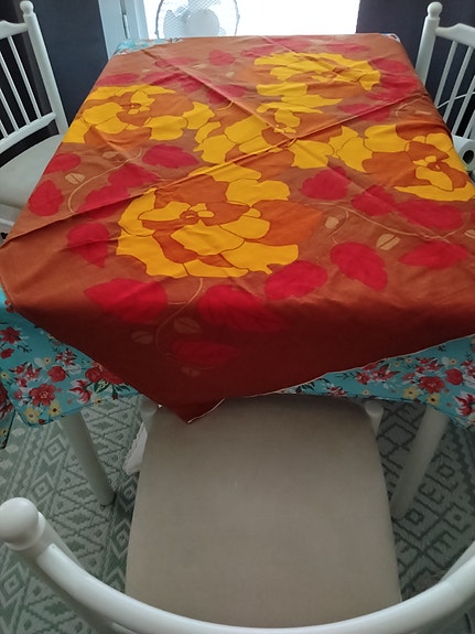 Retro pöytäliina