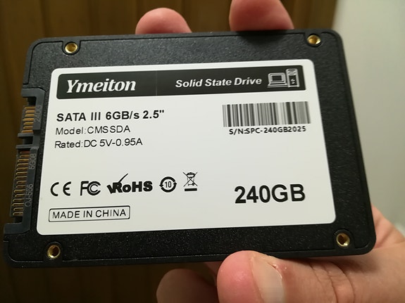 Perus SSD-levy 240GB