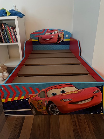 Salama Mcqueen sänky