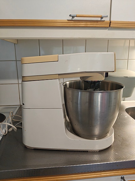 Kenwood Major yleiskone teräskulholla