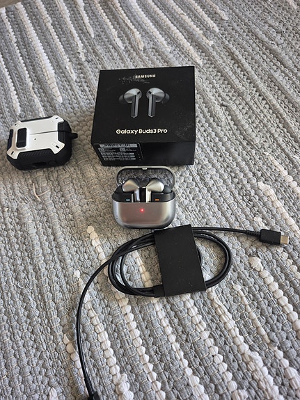 Samsung Galaxy Buds3 Pro Nappikuulokkeet