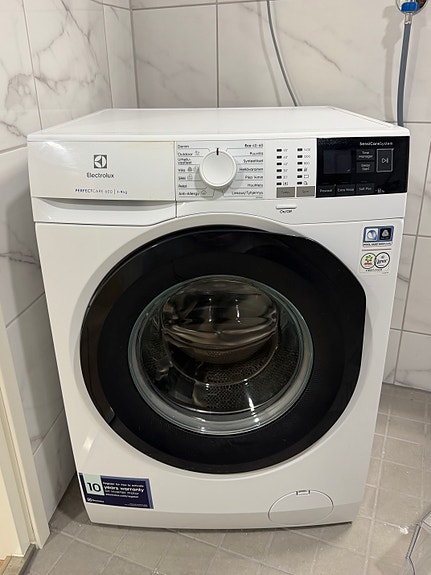 Electrolux pyykinpesukone edestä täytettävä valkoinen